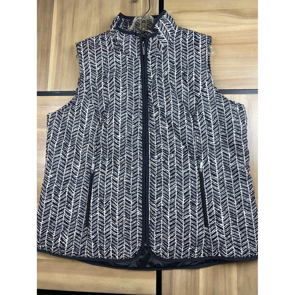 Puffer Vest Quilted Lightweight Sleeveless Full Zip Black White Pattern